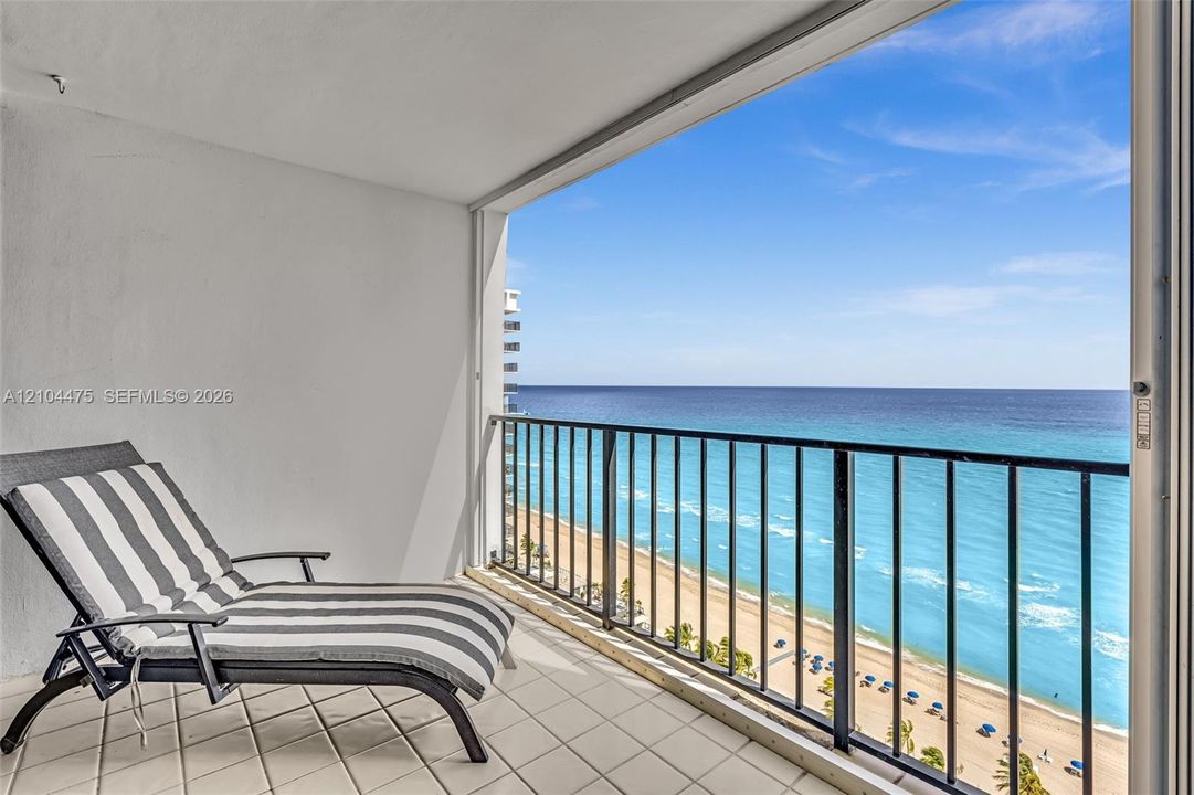 For Sale: $599,000 (2 beds, 2 baths, 1400 Square Feet)
