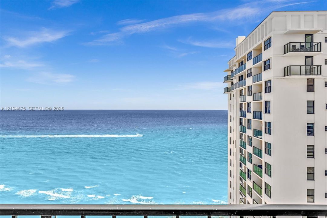For Sale: $599,000 (2 beds, 2 baths, 1400 Square Feet)