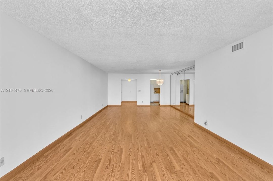 For Sale: $599,000 (2 beds, 2 baths, 1400 Square Feet)