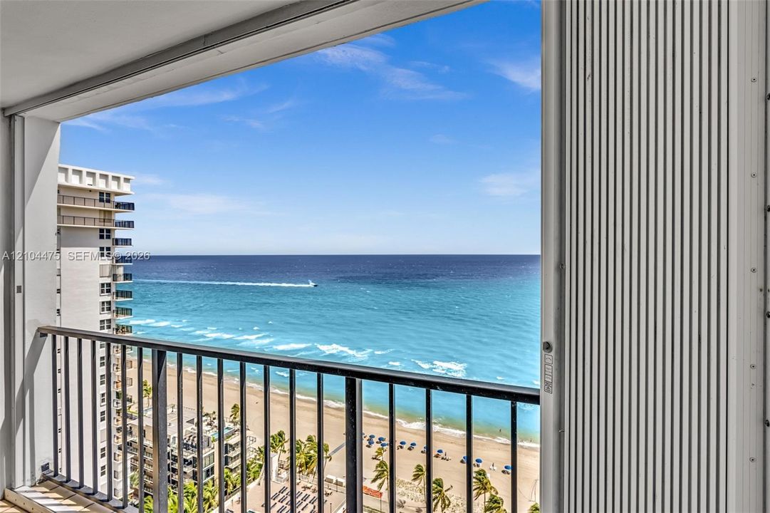 For Sale: $599,000 (2 beds, 2 baths, 1400 Square Feet)