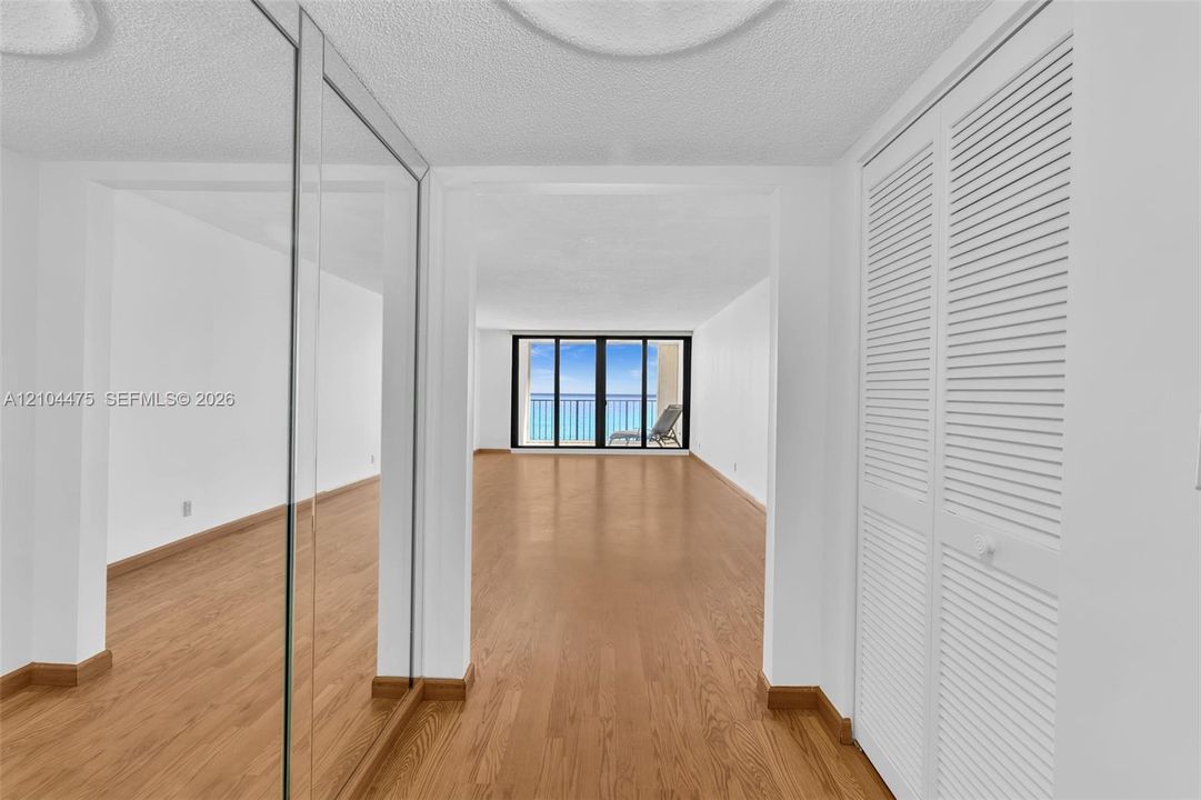 For Sale: $599,000 (2 beds, 2 baths, 1400 Square Feet)