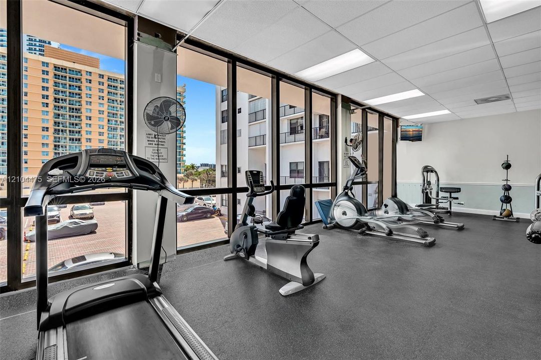 For Sale: $599,000 (2 beds, 2 baths, 1400 Square Feet)