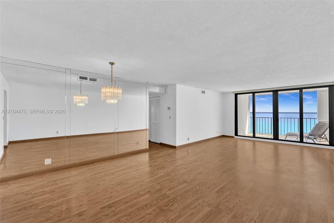 For Sale: $599,000 (2 beds, 2 baths, 1400 Square Feet)