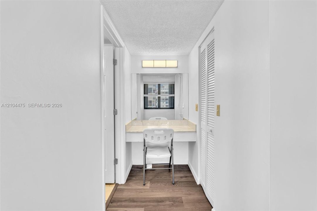 For Sale: $599,000 (2 beds, 2 baths, 1400 Square Feet)
