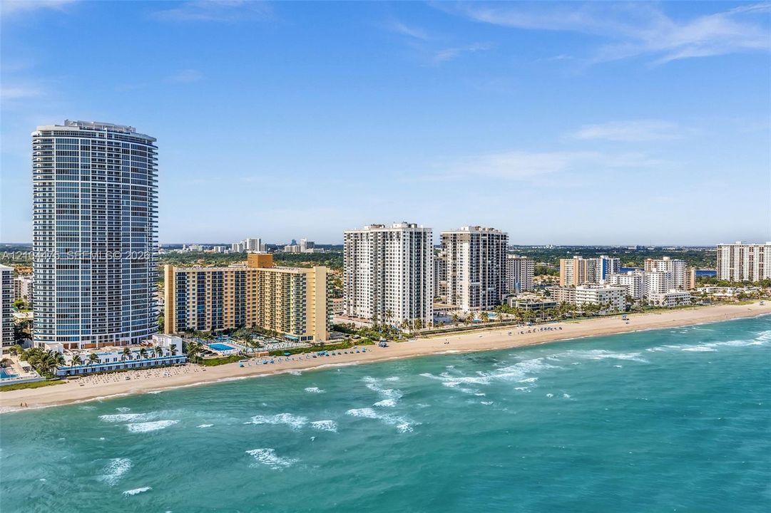 For Sale: $599,000 (2 beds, 2 baths, 1400 Square Feet)