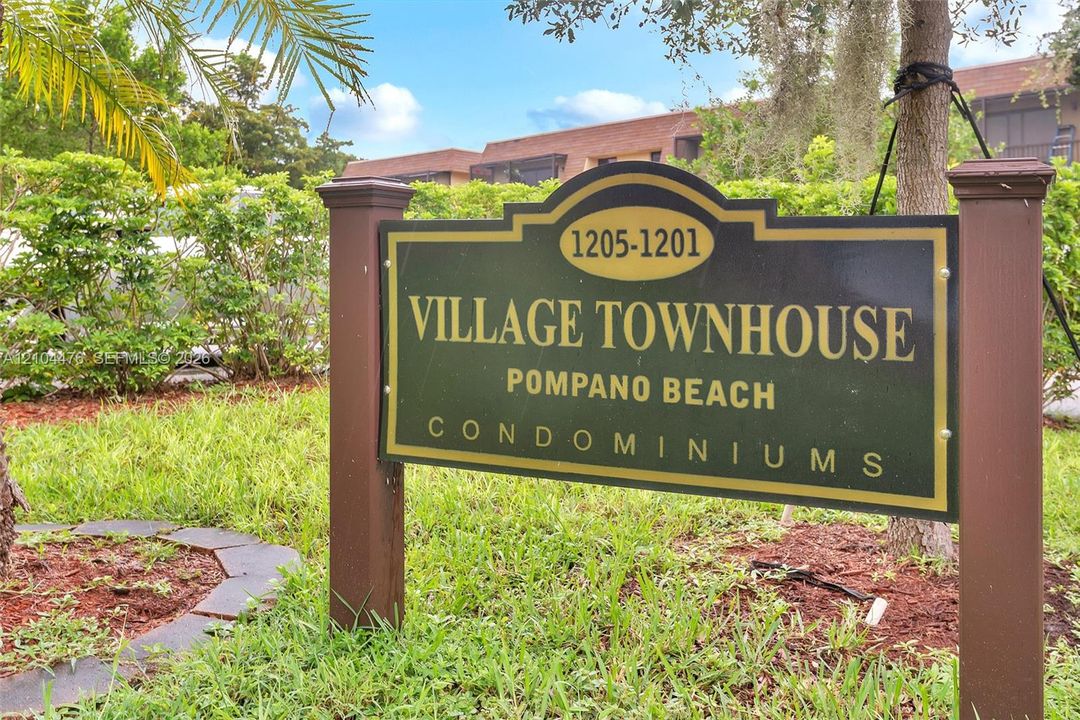 For Rent: $1,800 (2 beds, 2 baths, 905 Square Feet)