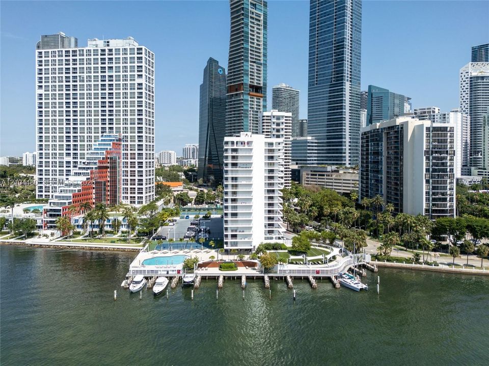 На продажу: $689,900 (3 спален, 3 ванн, 1028 Квадратных фут)
