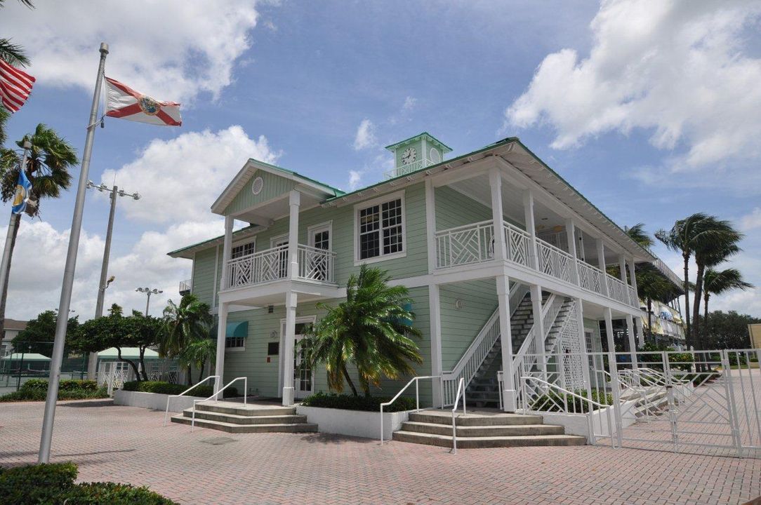 Downtown Delray Beach Professional tenni