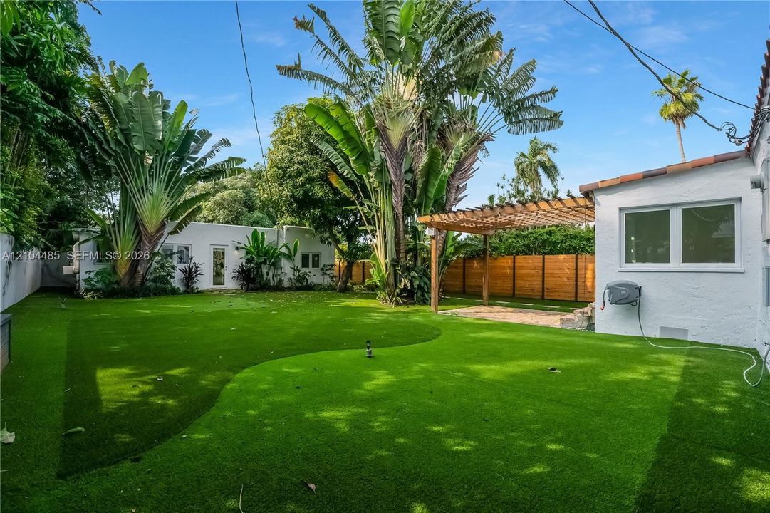 На продажу: $1,265,000 (0 спален, 0 ванн, 1790 Квадратных фут)