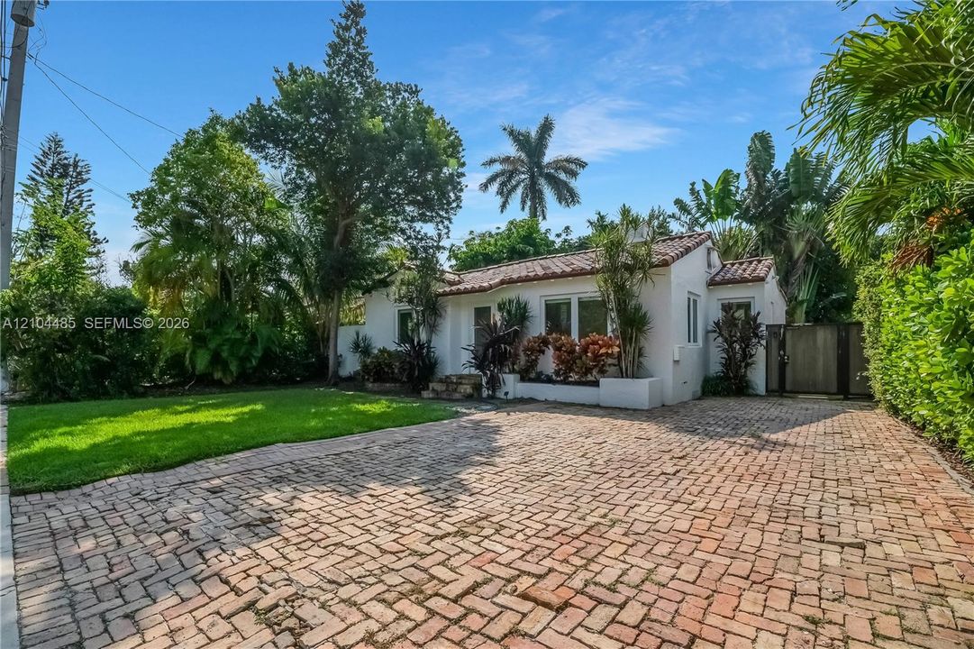 На продажу: $1,265,000 (0 спален, 0 ванн, 1790 Квадратных фут)