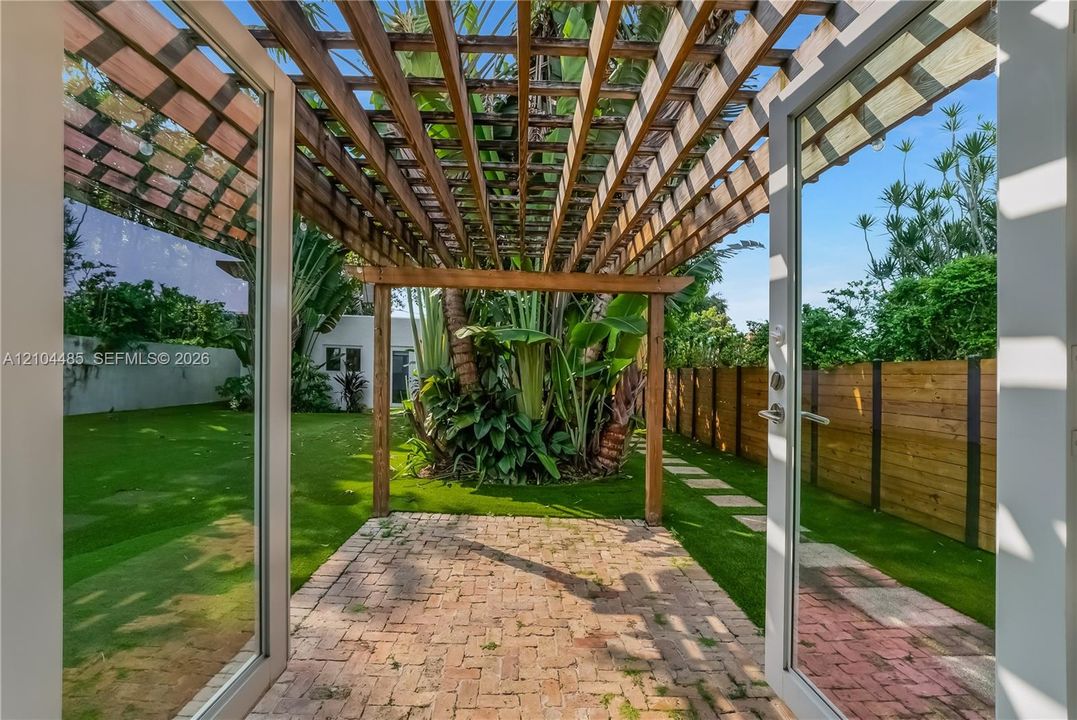 На продажу: $1,265,000 (0 спален, 0 ванн, 1790 Квадратных фут)
