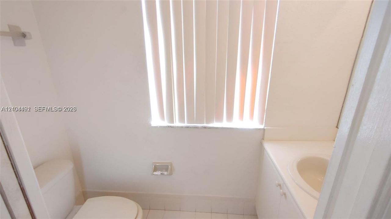 En Renta: $2,000 (3 camas, 2 baños, 1302 Pies cuadrados)