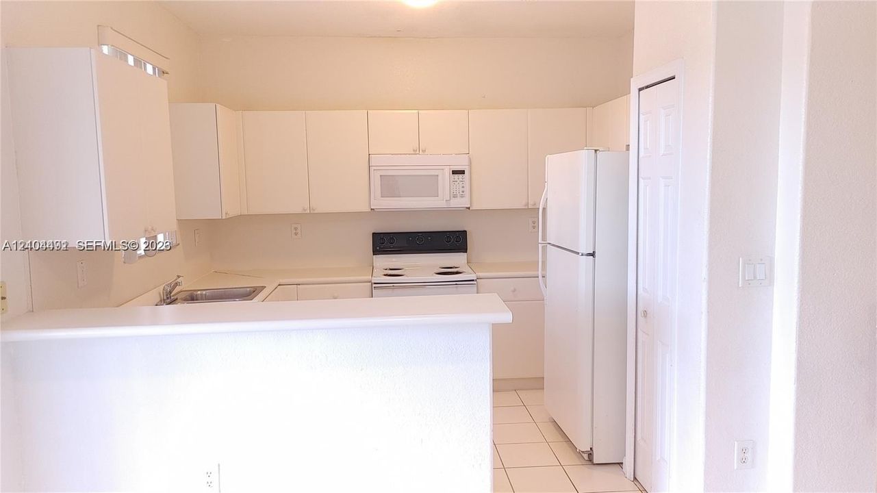 En Renta: $2,000 (3 camas, 2 baños, 1302 Pies cuadrados)