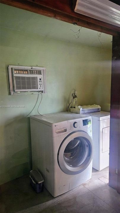 На продажу: $525,000 (3 спален, 2 ванн, 1834 Квадратных фут)