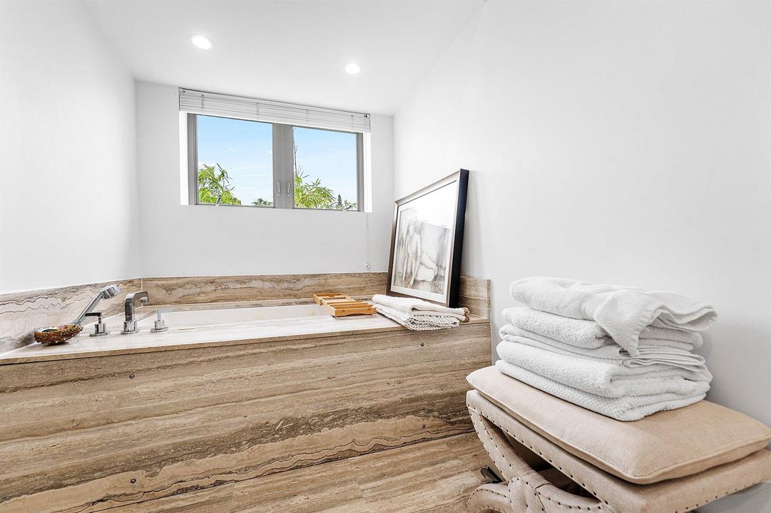 034-26Southeast10thAvenue-FortLauderdale