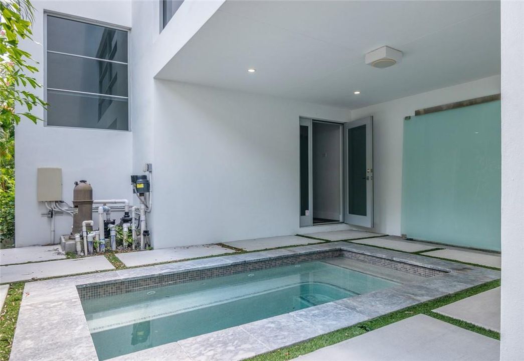Waterfall entry