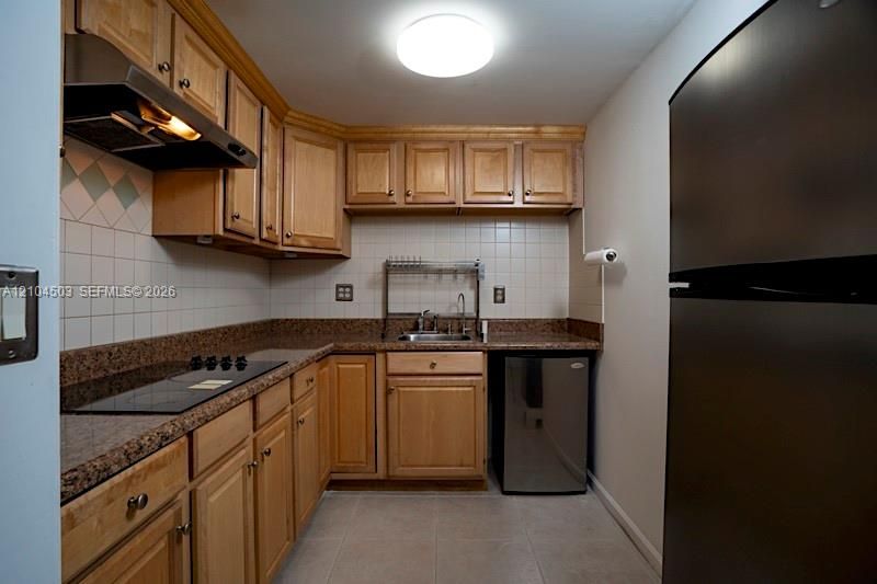 For Rent: $1,500 (1 beds, 1 baths, 600 Square Feet)
