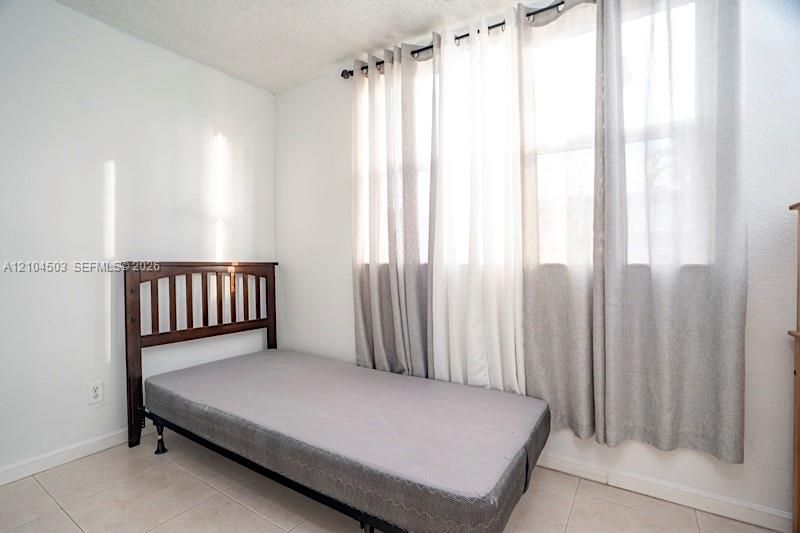For Rent: $1,500 (1 beds, 1 baths, 600 Square Feet)