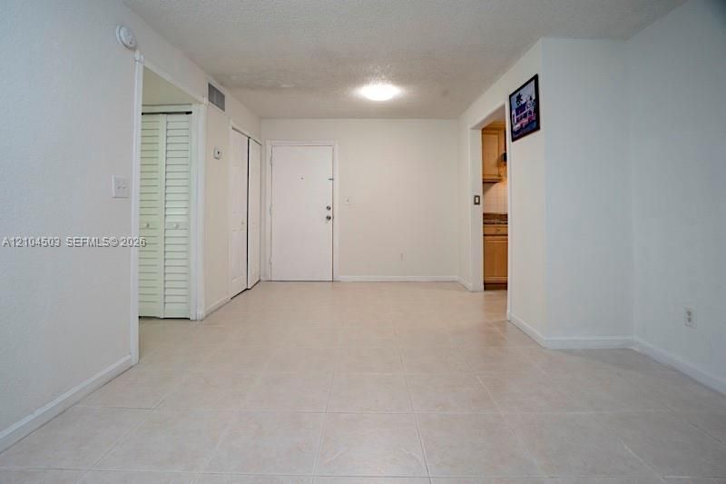 For Rent: $1,500 (1 beds, 1 baths, 600 Square Feet)