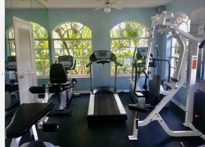 For Rent: $2,800 (3 beds, 2 baths, 1370 Square Feet)