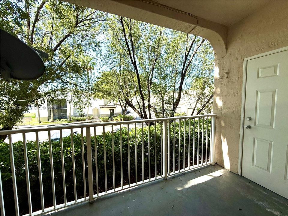For Rent: $2,800 (3 beds, 2 baths, 1370 Square Feet)