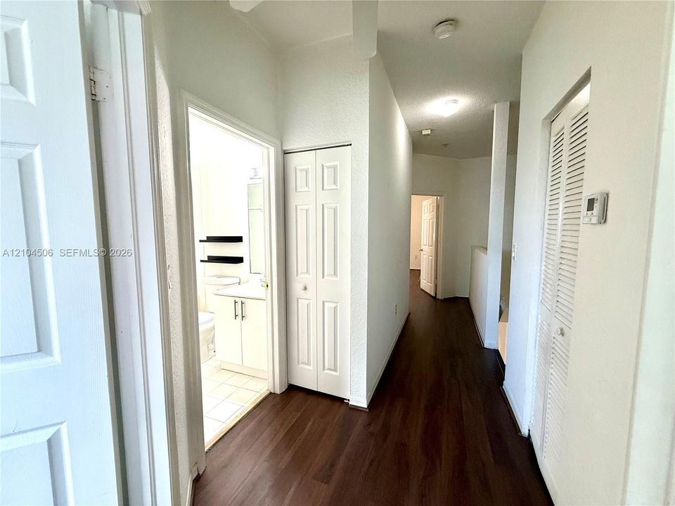For Rent: $2,800 (3 beds, 2 baths, 1370 Square Feet)