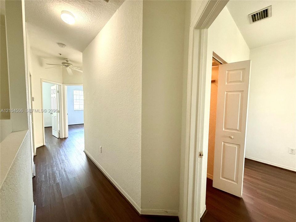 For Rent: $2,800 (3 beds, 2 baths, 1370 Square Feet)