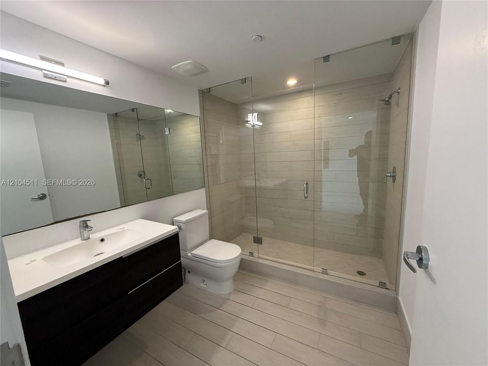 For Rent: $5,700 (2 beds, 2 baths, 1239 Square Feet)