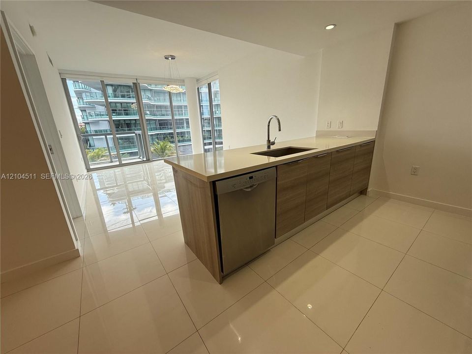 For Rent: $5,700 (2 beds, 2 baths, 1239 Square Feet)
