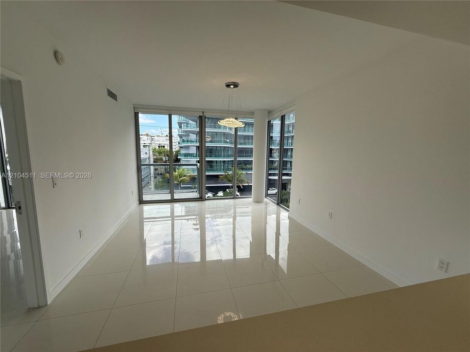 For Rent: $5,700 (2 beds, 2 baths, 1239 Square Feet)