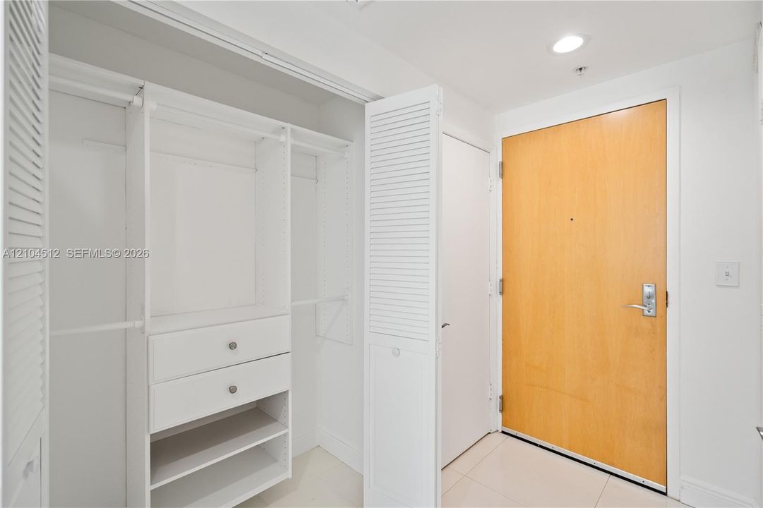 En Renta: $2,750 (1 camas, 1 baños, 978 Pies cuadrados)