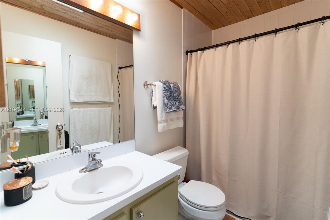 For Sale: $785,000 (3 beds, 2 baths, 1498 Square Feet)
