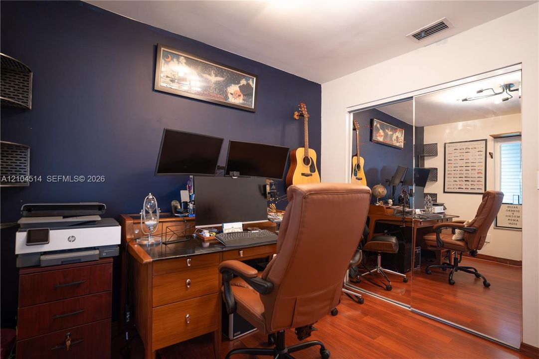 For Sale: $785,000 (3 beds, 2 baths, 1498 Square Feet)