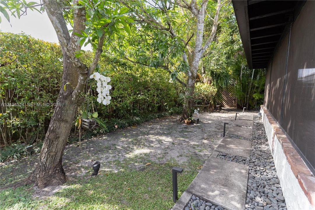 For Sale: $785,000 (3 beds, 2 baths, 1498 Square Feet)