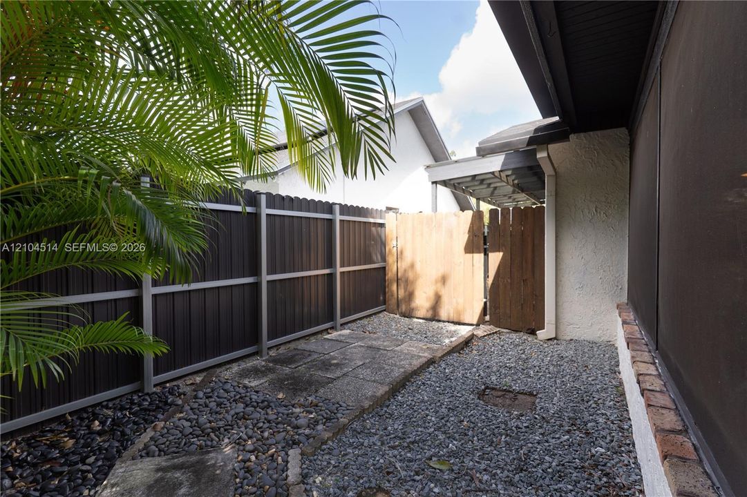 For Sale: $785,000 (3 beds, 2 baths, 1498 Square Feet)