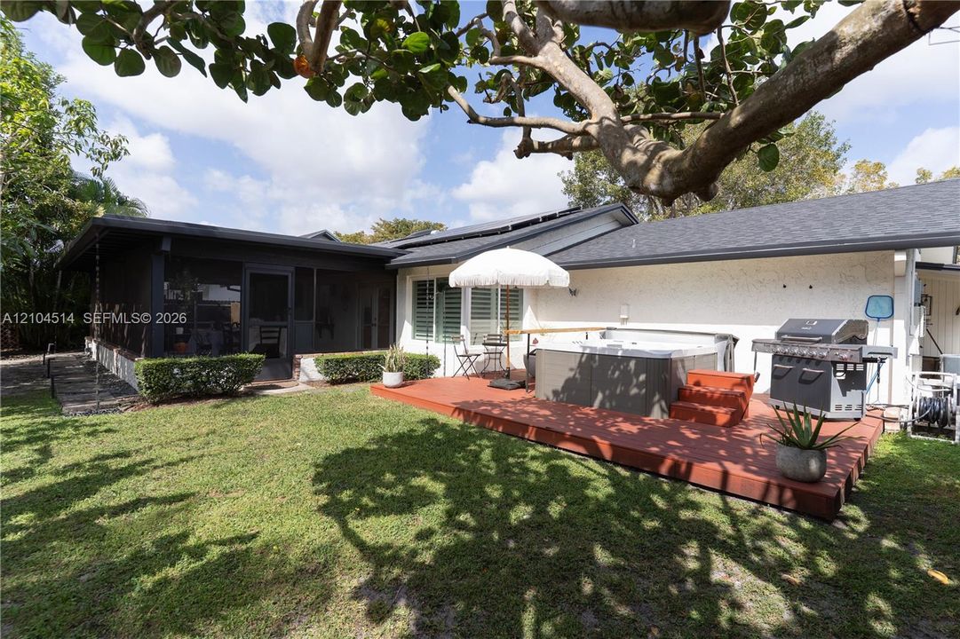 For Sale: $785,000 (3 beds, 2 baths, 1498 Square Feet)