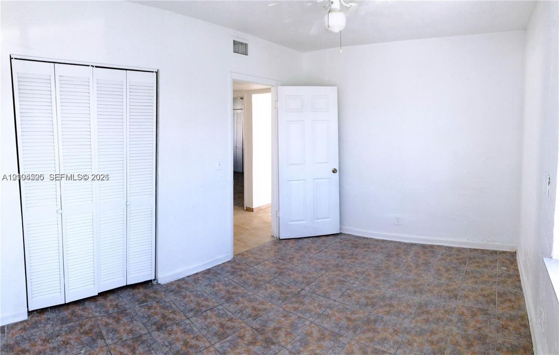 En Renta: $2,500 (3 camas, 1 baños, 3316 Pies cuadrados)