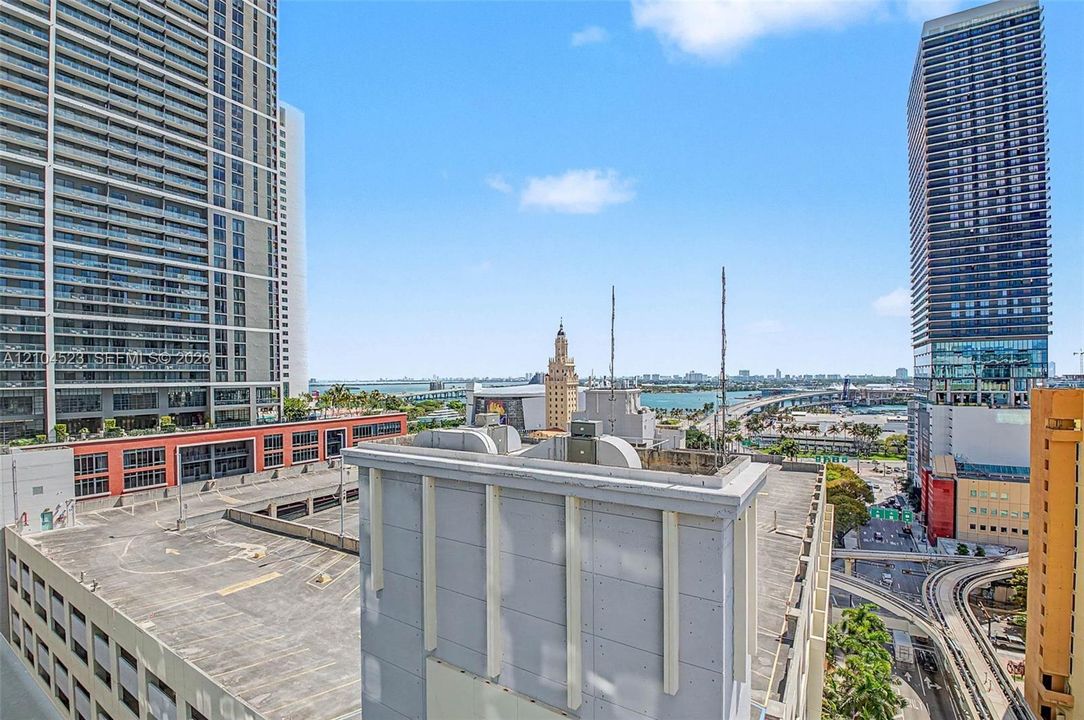 For Rent: $4,600 (2 beds, 2 baths, 760 Square Feet)