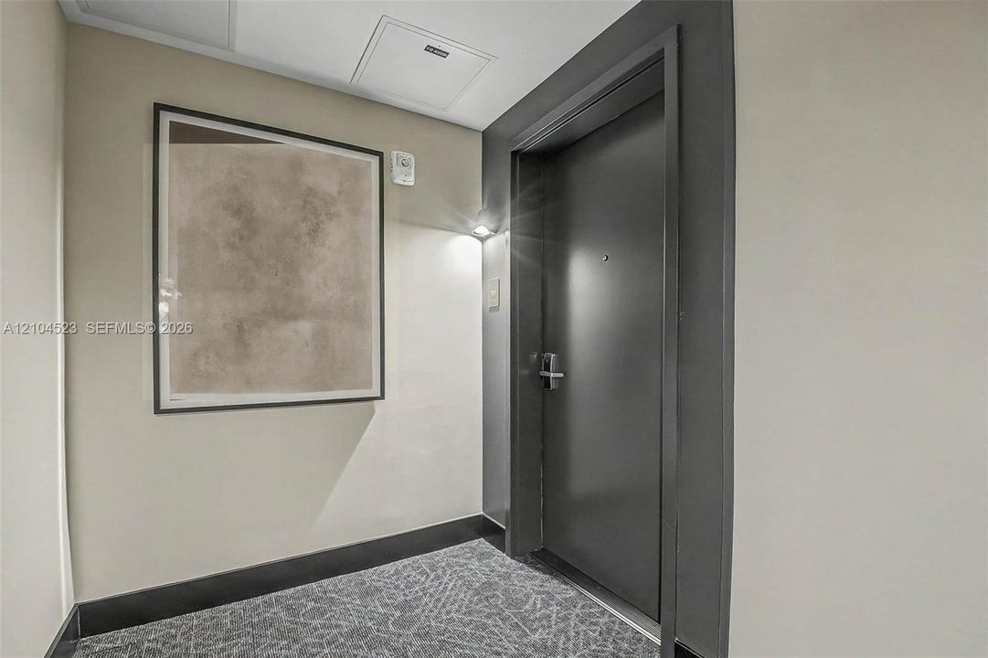 For Rent: $4,600 (2 beds, 2 baths, 760 Square Feet)