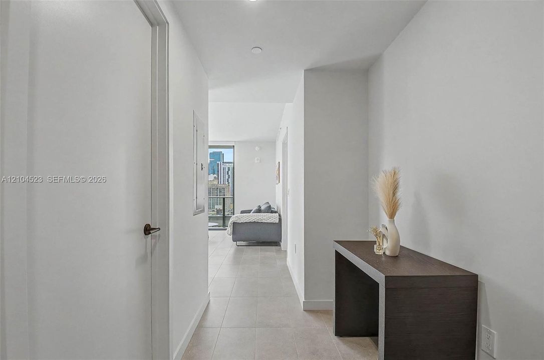 For Rent: $4,600 (2 beds, 2 baths, 760 Square Feet)