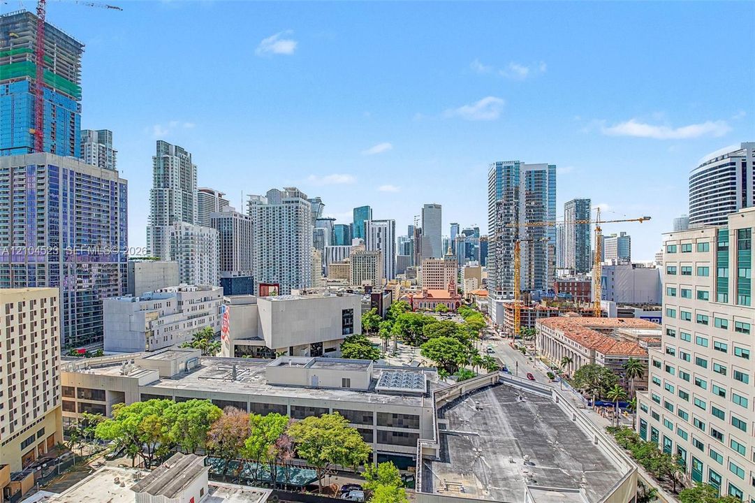For Rent: $4,600 (2 beds, 2 baths, 760 Square Feet)