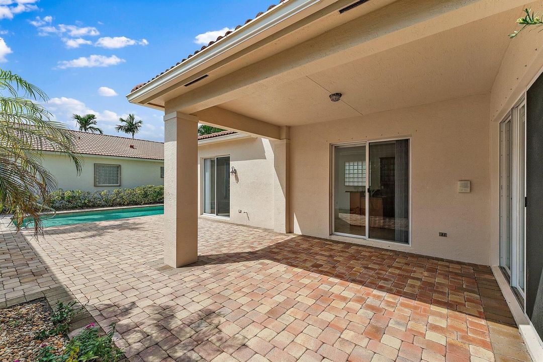 008-156IsleVerdeWay-PalmBeachGardens-SMA
