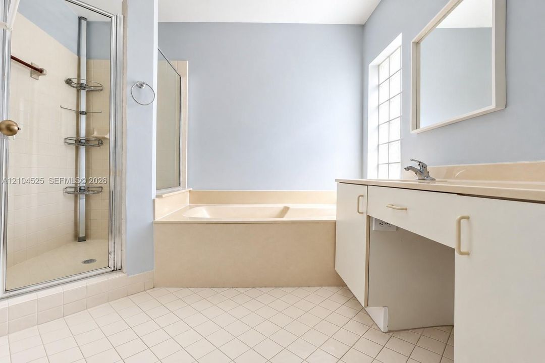 MAIN BATHROOM