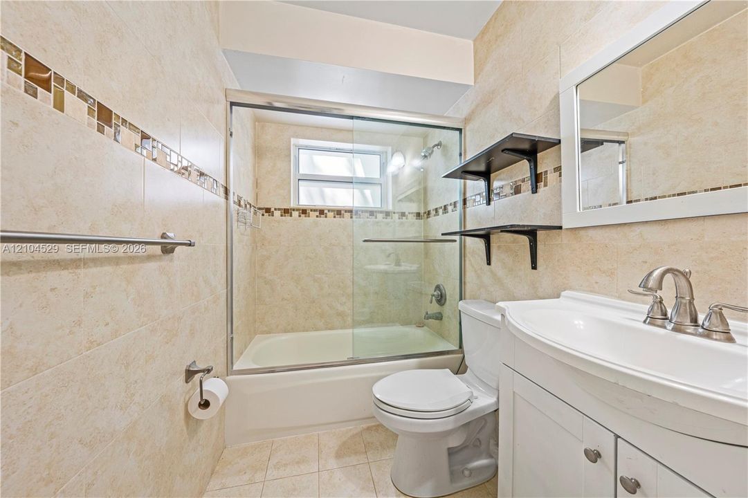 На продажу: $525,000 (3 спален, 2 ванн, 1255 Квадратных фут)