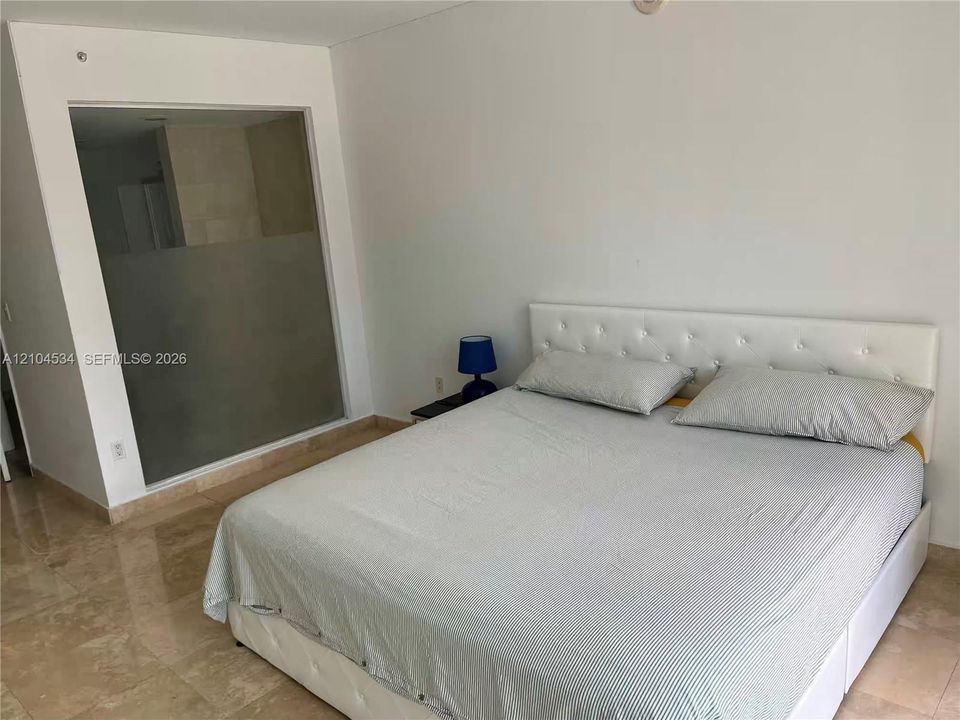 На продажу: $549,000 (2 спален, 2 ванн, 1129 Квадратных фут)