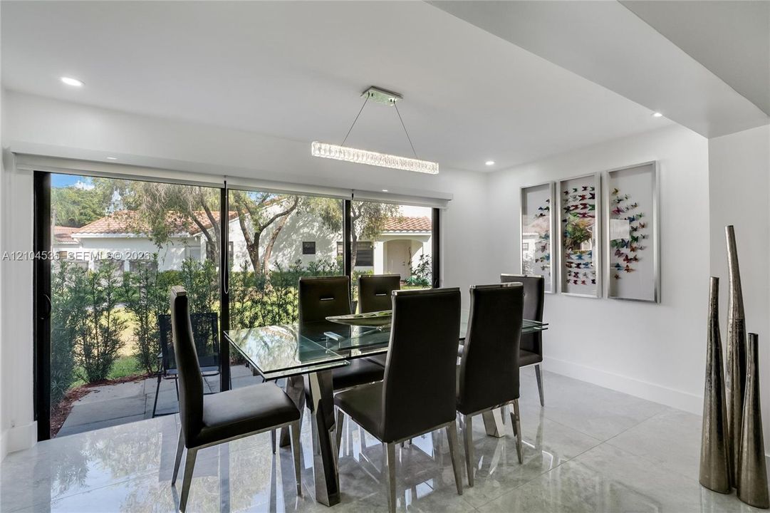 En Venta: $799,000 (3 camas, 2 baños, 1505 Pies cuadrados)