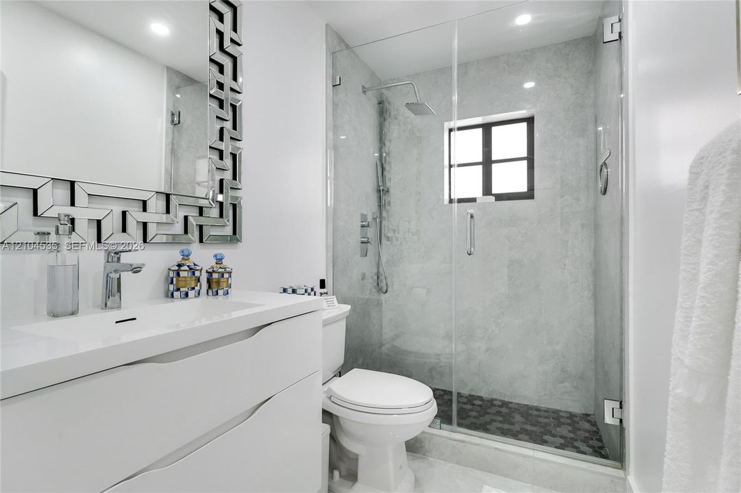 En Venta: $799,000 (3 camas, 2 baños, 1505 Pies cuadrados)