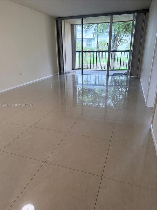 В аренду: $1,950 (1 спален, 1 ванн, 787 Квадратных фут)