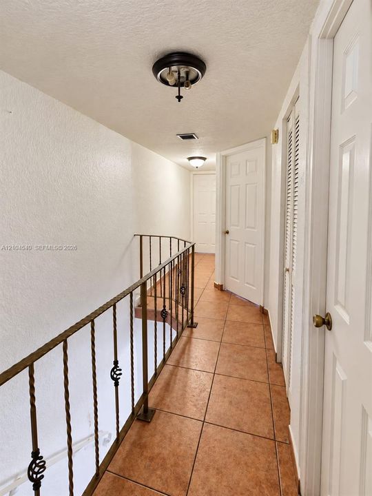 For Sale: $315,000 (3 beds, 1 baths, 1304 Square Feet)