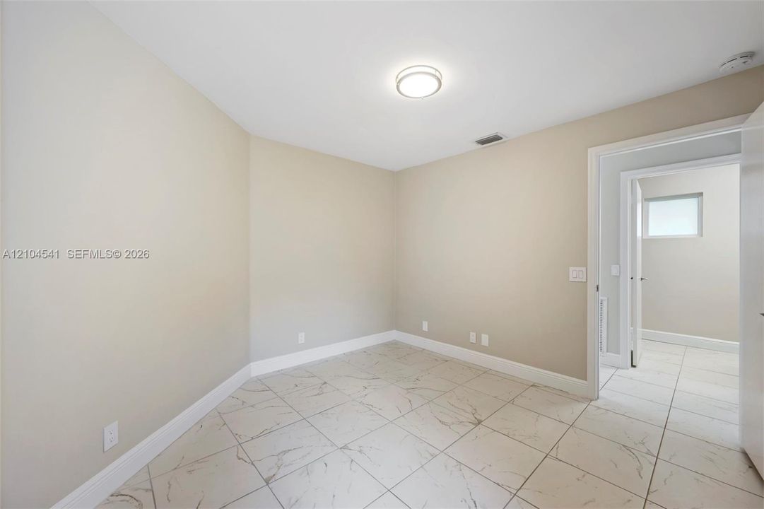 For Rent: $5,750 (3 beds, 2 baths, 1777 Square Feet)